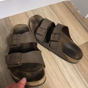 Brown sandal Birkenstock’s